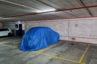 St Kilda - Great Indoor Parking near Tram Station & Cricket Ground