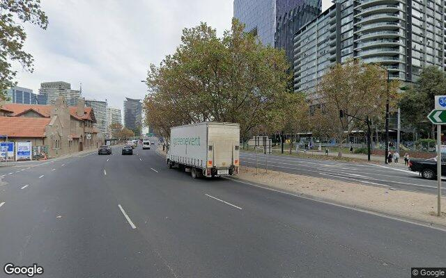 Docklands - UNRESERVED Parking near Crowne Plaza