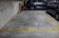 Kingsford - Secure Basement Parking near Jr Kingsford Tram