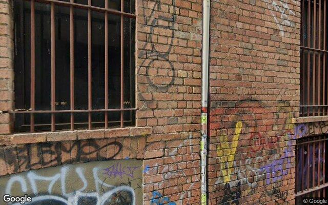 Great Safe & Private CBD Location near QVM market end