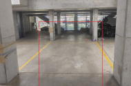 Long parking space in 30 gadigal avenue zetland