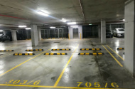 Minutes from Airport- Underground Car Parking