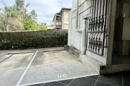 Nice parking space in an apartment complex, 6 minutes walk to Beenleigh station