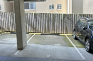 Milton undercover space, close to transport