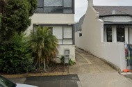 Close to MGC! Walk to the footy, Smith Street or Richmond.