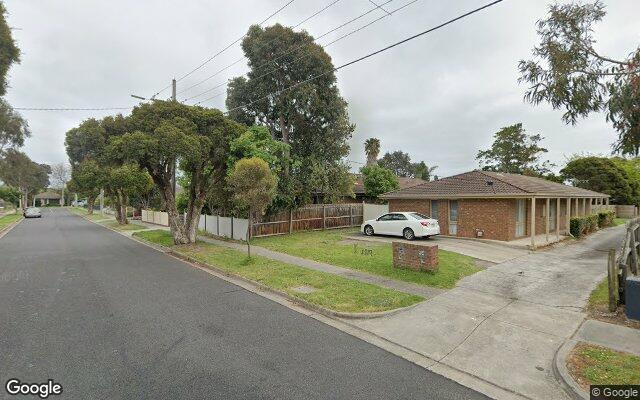 Outside parking space in Seaford 15X15m. Option for backyard space - 1392 SQM, 