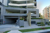 Affordable car spot leasing (10 min away from the airport)