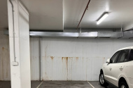 Affordable car spot leasing (10 min away from the airport)