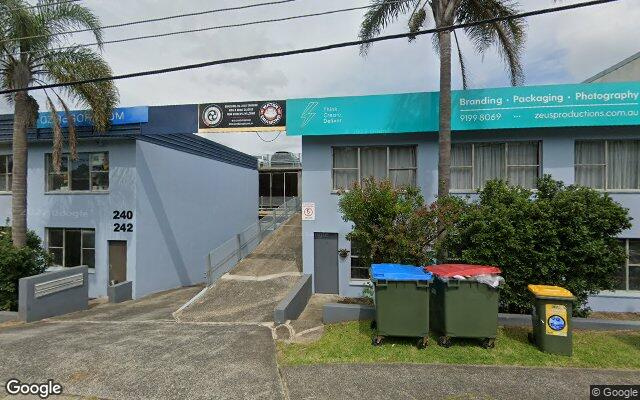 Boat / trailer / tipper / commercial vehicle parking