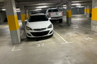 Convenient HAY ST city parking by free bus route to city centre - remote access & CCTV