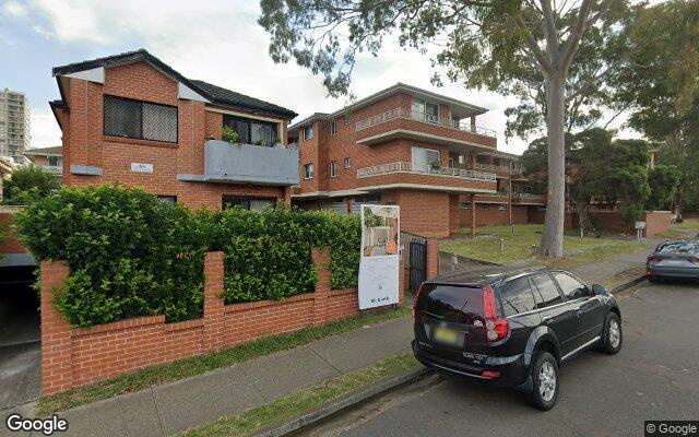 Locked-up garage, storage. 4 mins walking to westfield, 8min walk to hurstville train station