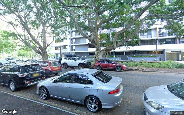 Cheap parking space in Zetland near East Village