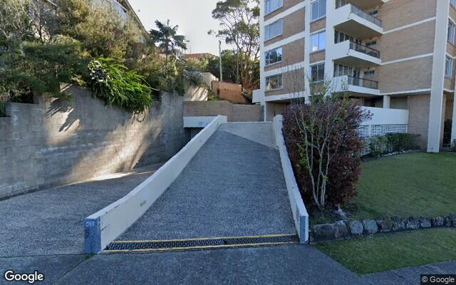 Secured undercover parking and storage in Manly - 10mn walk from Wharf