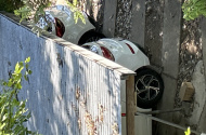 Safe spot across the road from Brisbane Boys College perfect for staff or students. Walking distance