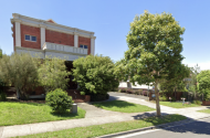 Off-street, close to Swinburne!