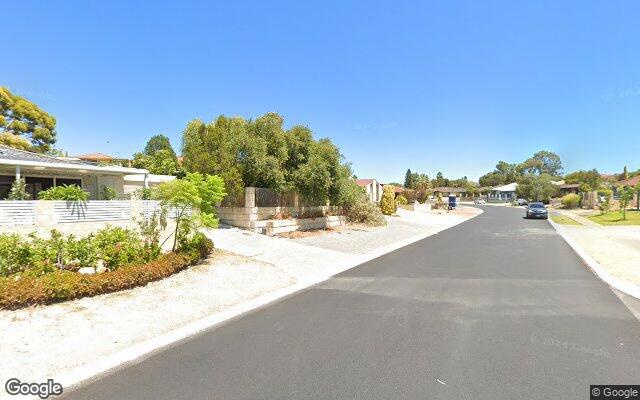 Heathridge - Safe Driveway Parking near Littorina Park