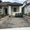 Driveway parking on Lloyd Avenue in Cremorne New South Wales
