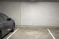 Parking lot on Lonsdale Street