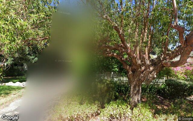 Nedlands - Driveway Parking Close to Stirling Highway Bus Stop