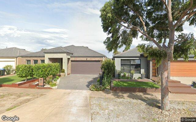 Spacious & Secure Garage for Rent