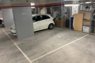 1 indoor parking Lygon/Brunswick Rd - Brunswick E.