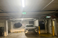 Secure Parking Space close to RBWH and Show Grounds
