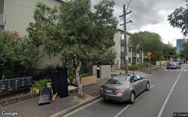 Undercover & safe parking space closeby to hospitals and CBD/PT