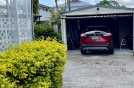 Garage parking behind electric gate at private house minutes from Brisbane Airport