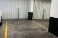 Secure parking Long & short-term, Close to the station and airport