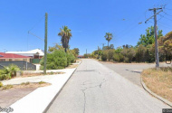 Hamilton Hill - Safe Gated Driveway Parking close to Shops