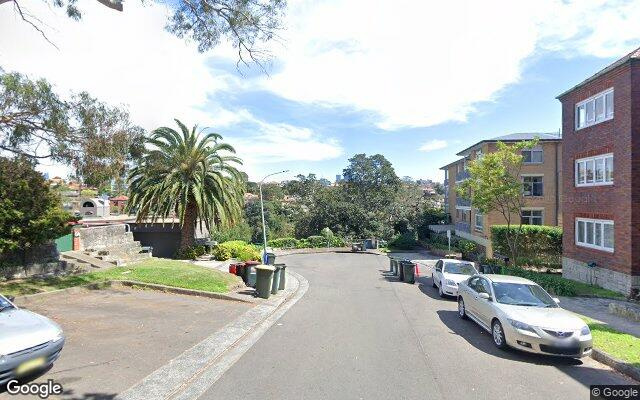 5 Minutes walk to Mosman ferry