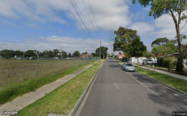 Spotswood - Secure Basement Parking near Train Station 