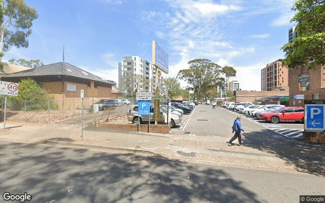 Secure Unreserved Parking on Memorial Avenue