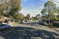 Easy to Highpoint and Tram in Maribyrnong