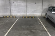 Convenient and secure parking space near CBD