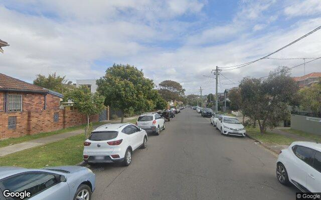 Tall Double car space (North Bondi)