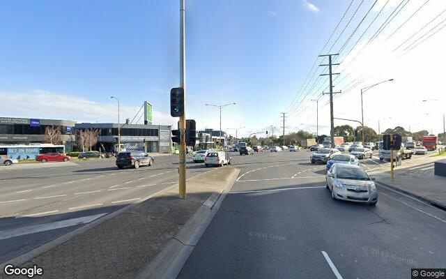 Bentleigh - UNRESERVED Parking near Bus stop 6am to 6pm parking hour only