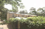 Great parking next to train station and 2 km away from sydney city
