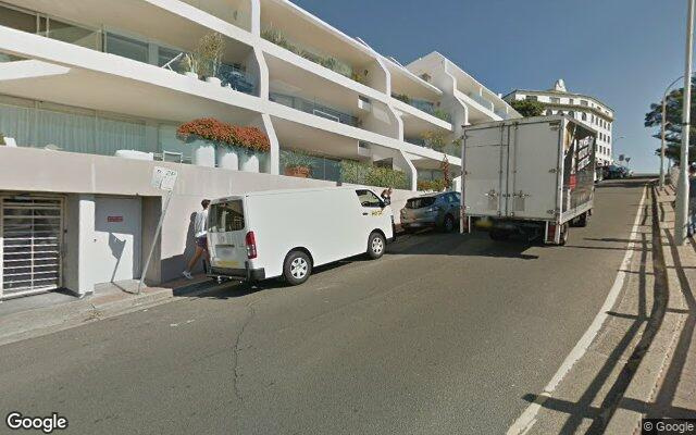 Bondi Beach - Secure Undercover Parking Opposite to the Beach