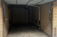 Walk to Beach, middle of Hall St Locked Garage Space