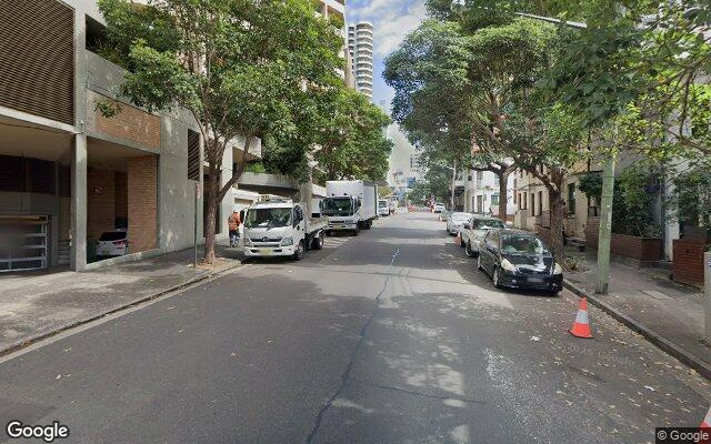 Darlinghurst - Secure Basement Parking close to Museum Station