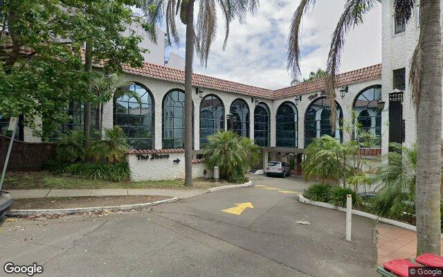 10mins walk to Lane Cove Bus Interchange. Long term lease(longer than 6months), price negotiable.