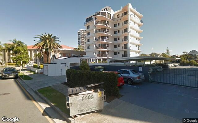 Parking in Surfers sooo close to Tram Stop!
