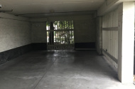 Close to Trains and buses. Alfred hospital, Albert Park, Chapel St, Toorak Rd, St Kilda rd.