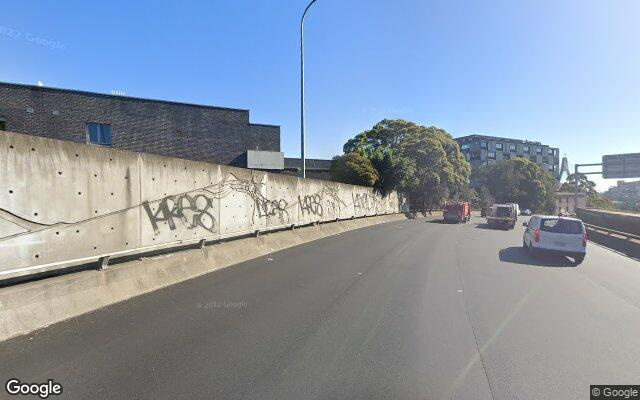 Secure Lock Up parking bay Pyrmont