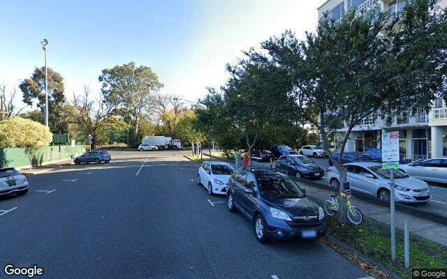 Melbourne - Secure Outdoor Parking near 492 St Kilda Road and Alfred Hospital