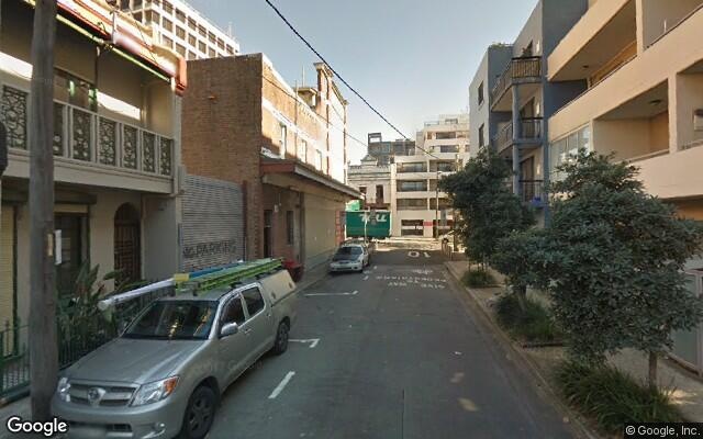 100mts to Redfern train station-Secure parking 24/7 acces