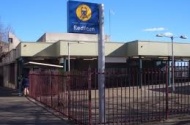 100mts to Redfern train station-Secure parking 24/7 acces