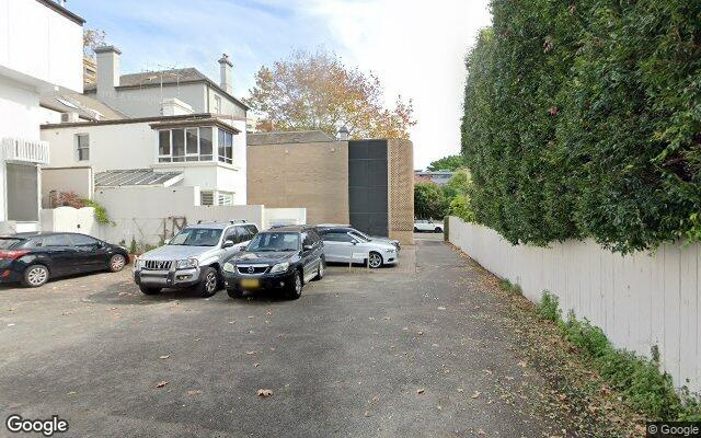 Secure Garage parking near offices and schools