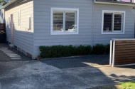 Great residential parking space walking distance to Sydney Airport and close to hotels.